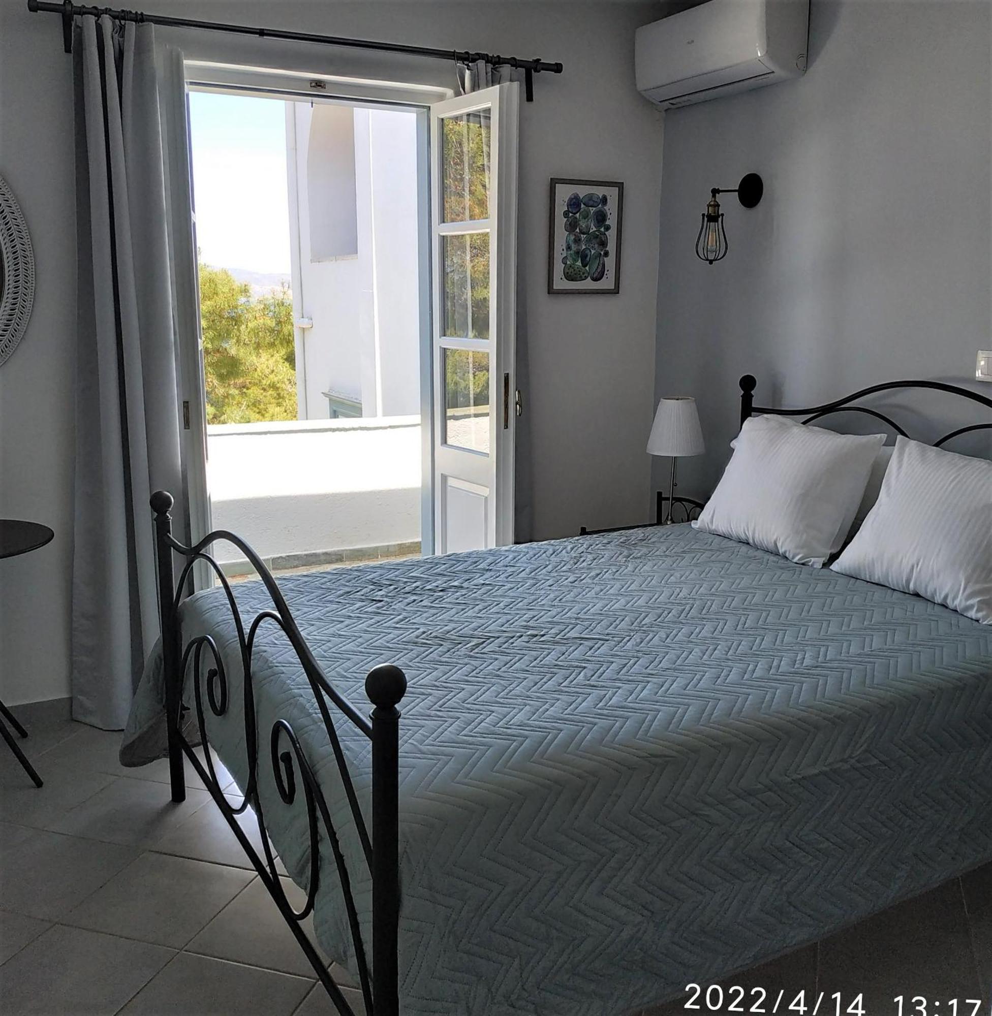 Pine Trees And Sea View Houses In Hydra - Daphne, Chloe, Myrto, Eleni Номер фото