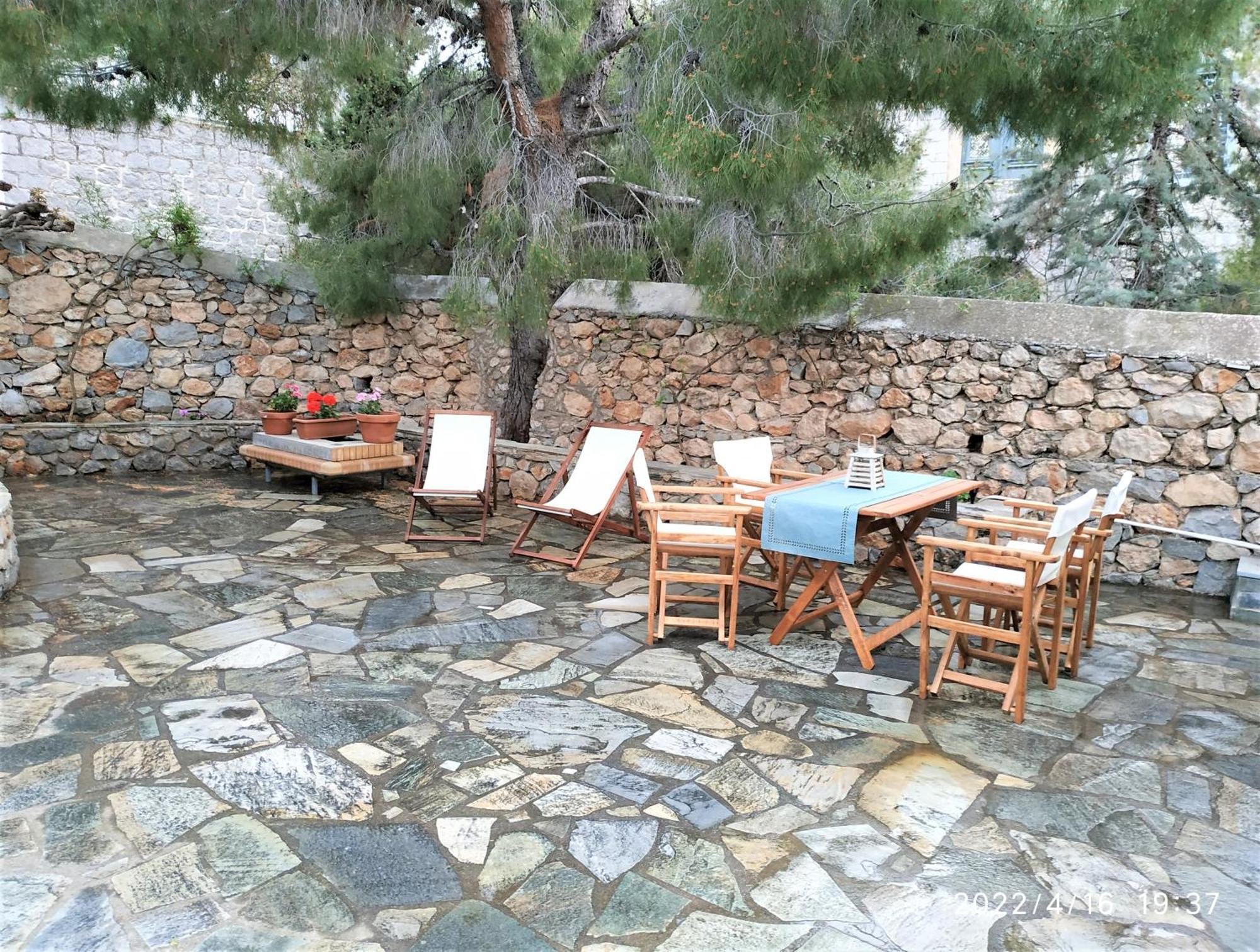 Pine Trees And Sea View Houses In Hydra - Daphne, Chloe, Myrto, Eleni Номер фото